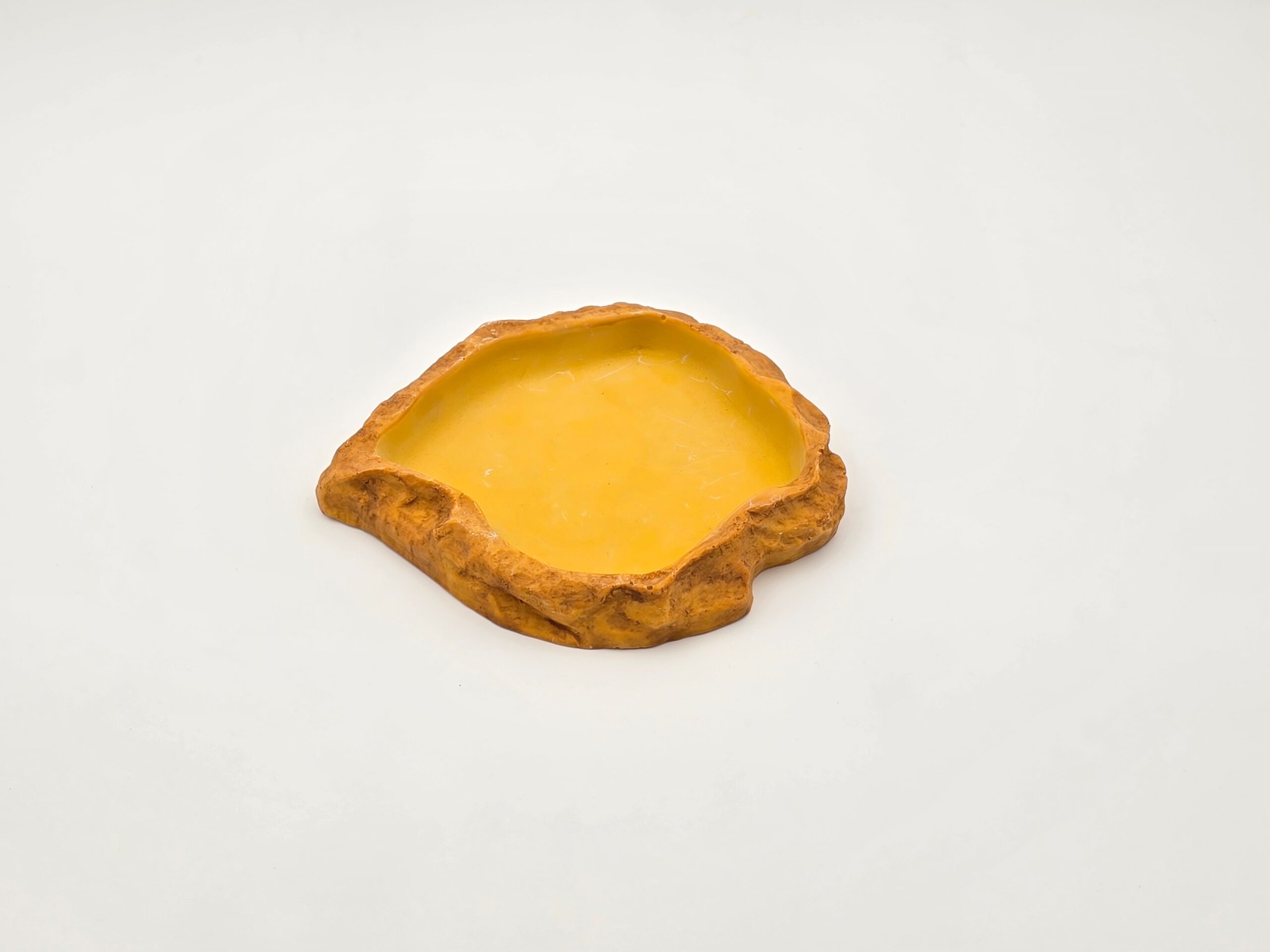 Mangeoire/abreuvoir Taille M réf 06 (18 x 14 cm)