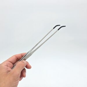 Pince nourrissage 26 cm courbé avec embout de protection